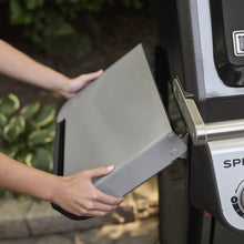 Weber Spirit® E-325 Gas Grill - Image 4