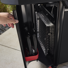 Weber Genesis® E-330 Gas Grill Stealth® Edition - Image 4