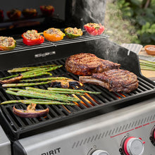 Weber Spirit® E-425C Gas Grill - Image 5