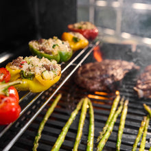 Weber Spirit® E-425C Gas Grill Stealth® Edition - Image 7