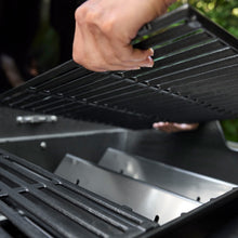 Weber Spirit® E-325 Gas Grill Stealth® Edition - Image 4