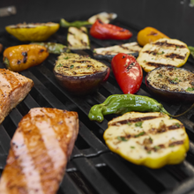Weber Spirit® E-425C Gas Grill Titanium Edition - Image 7