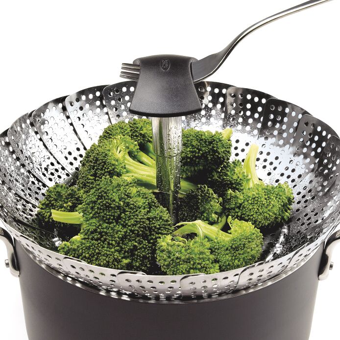 OXO Stainless Steel Steamer with Extendable Handle - image 8